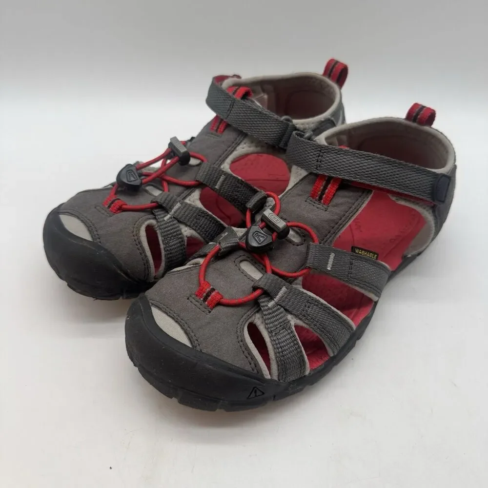 Keen Seacamp II CNX Sport Sandals Youth 4 Gray & Red Lace Lock Washable 1022985